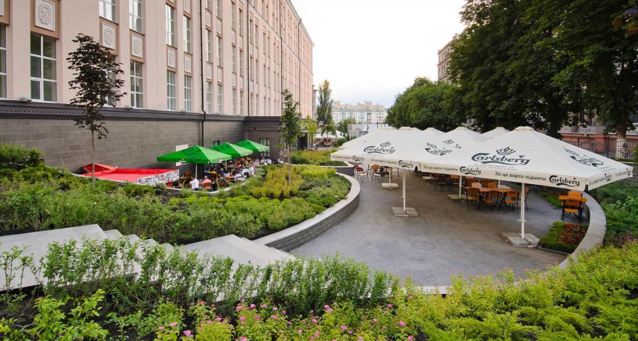 Alfavito Kyiv Hotel Esterno foto